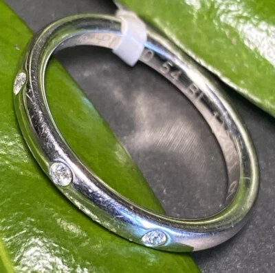 Anillo VCA Van Cleef Arpels Platino Diamante 3 Piedras Banda de Eternidad Pila Talla 6.75 Foto 1 de 4