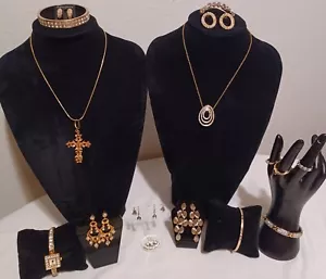 Vintage goldfarbener Strassschmuck Lot mit Lia Sophia und römisch signiertem Stück - Bild 1 von 21
