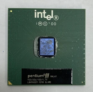 Intel Pentium III SL4ME 933MHz / 256KB / 133MHz Socket 370 Processor / CPU - Picture 1 of 4