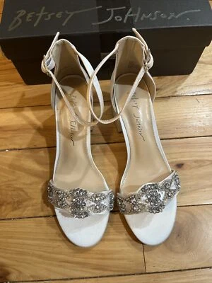 Blue by Betsey Johnson Women's Sb-Mel Heeled Sandal Size 6.5 - Image 1 of 4