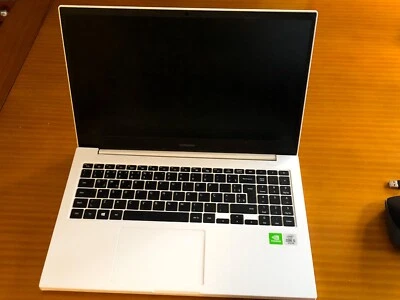 Portátil Samsung i5 10th+8gb ram+NVIDIA Mx110 - Imagen 1 de 4