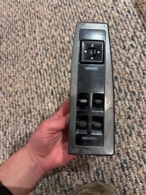 Interruptor de ventana delantera izquierda Cadillac Sevilla 1992-1995 OEM MASTER DRIVER 3530528 Foto 1 de 4