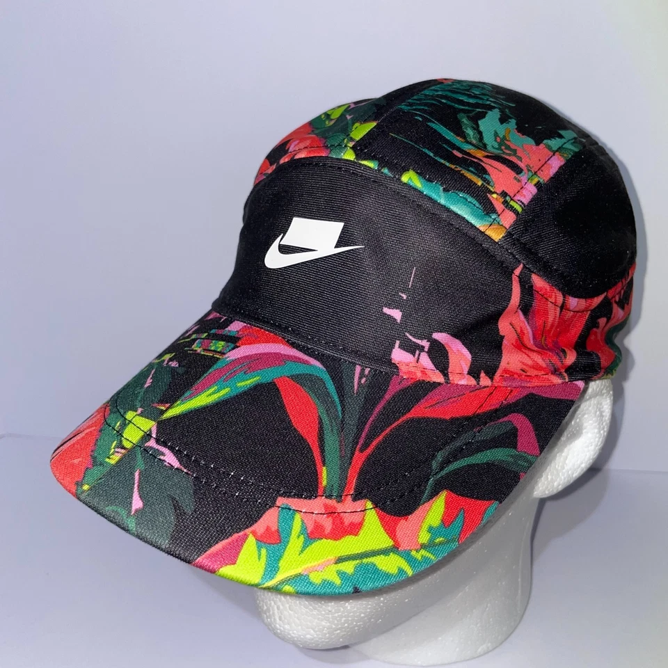 Nike Tailwind NSW Gorra para Correr Digital Floral AV6717-010 Foto 1 de 4