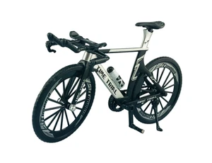 1:10 RACING BICYCLE RACE BIKE SILVER DIE CAST METAL MODEL NEW IN BOX 17cm - Picture 1 of 4