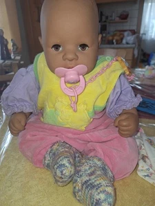 Zapf dunkle Puppe Chou Chou SET 13 Babypuppe 48 cm aus 2000 mit Schnuller Doll - Bild 1 von 3