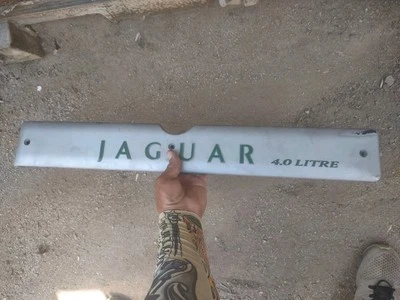 Cubierta de válvula/bobina Jaguar XJ6 Vanden Plas 1995-1997 4,0 L vanden plas aspecto usado  Foto 1 de 4