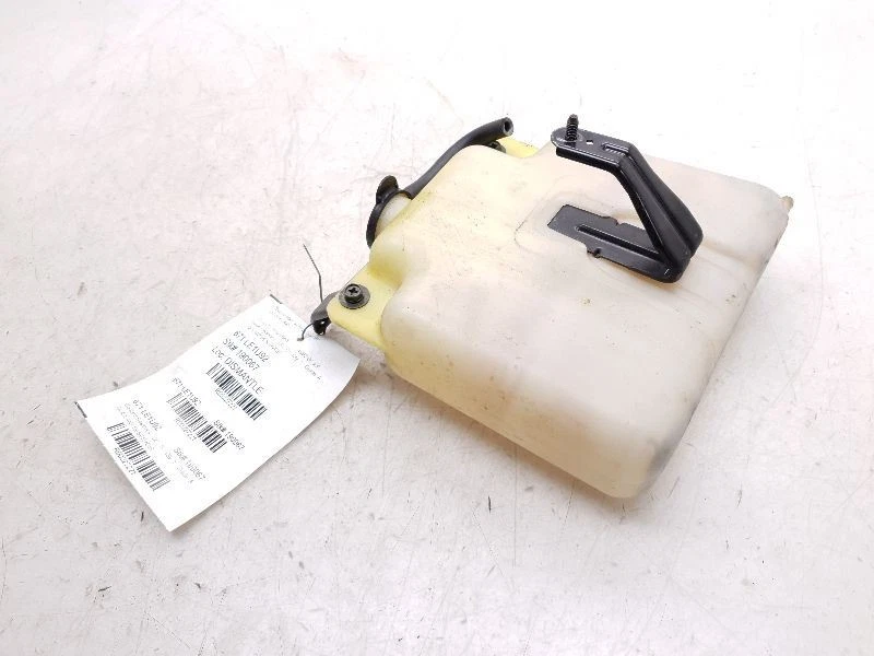 Lexus SC300 1992 3,0 L 6 cilindros depósito de refrigerante del motor  Foto 1 de 4