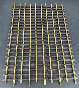 EE. UU. y LGB 10600 pista recta de latón 5 piezas en total secciones de 2 pies sin caja escala G - Imagen 1 de 5