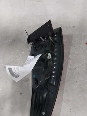 Conjunto de luz trasera derecha Ford Fusion 2013 rojo OEM 586951 133 k millas Foto 1 de 4