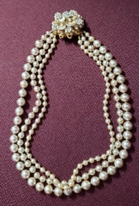 Eugene Schultz Imitation Pearl triple Strand Necklace Movie TV Prop Jewelry HTF - Picture 1 of 10