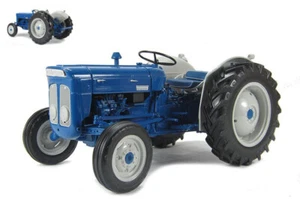 Universal Hobbies TRATTORE FORDSON SUPER DEXTA NEW PERFORMANCE 1:16 - Foto 1 di 1