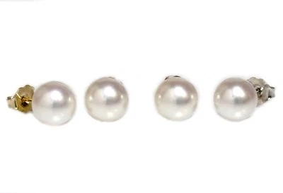 Aretes clásicos de perlas cultivadas Akoya de 5 mm a 9,5 mm de oro macizo de 14 k Foto 1 de 4