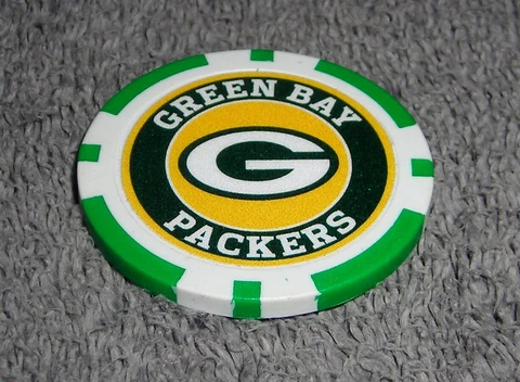 NFL GREEN BAY PACKERS SOUVENIR COLLECTIBLE POKER CHIP GOLF BALL MARKER Cover