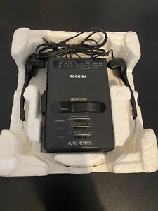 TOSHIBA KT4049 PERSONAL STEREO RADIO/CASSETTE PLAYER MINT 