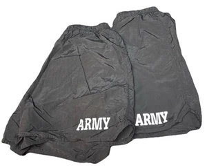 2 ORIGINAL US ARMY SCHWARZ NYLON GEFÜTTERT PT SHORTS - REFLEKTIERENDES LOGO Größe LARGE - Bild 1 von 4