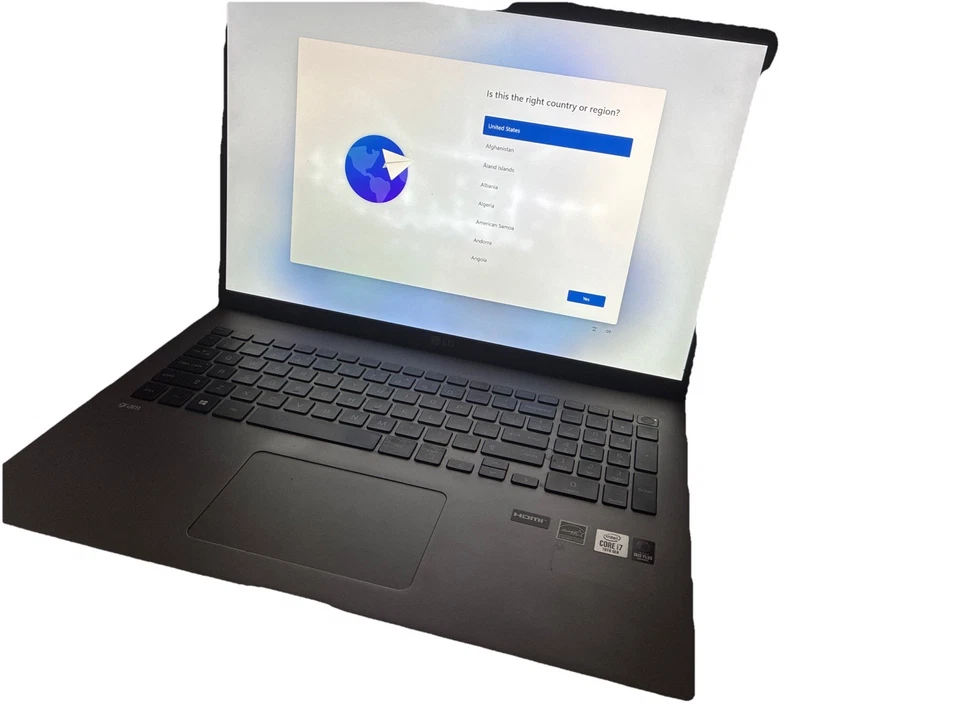 LG Gram 17" (17Z90N) i7-1065G7 • 16GB RAM • 480GB SSD • 2560x1600 • Windows 11 Foto 1 de 4