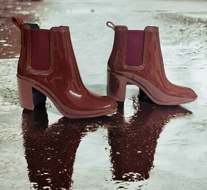 Jeffrey Campbell Hurricane Chelsea Rain Boot Sz 7 Wine Shiney New No Tag/Box - Picture 1 of 10