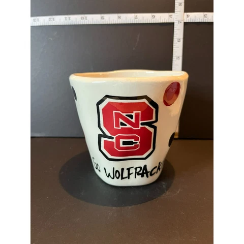 T Gabells Too NC STATE WOLFPACK MUG Black, Red, Dots Cover