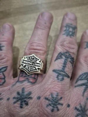 Auténtico anillo Harley-Davidson de oro macizo de 10 quilates - pesado 13,35 gramos - motociclista para hombre Foto 1 de 4