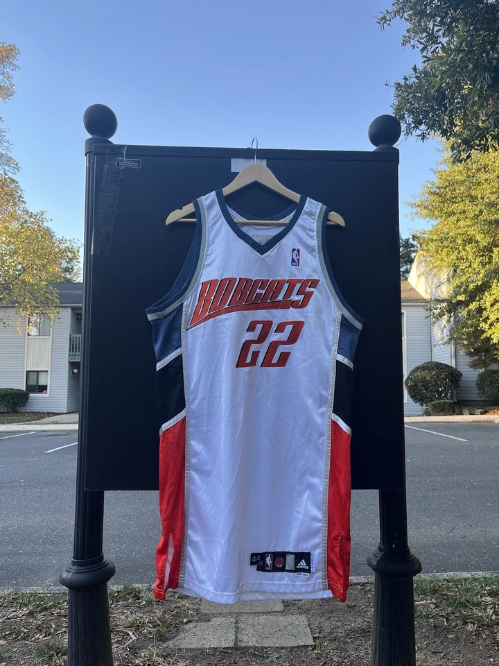 06-07 Charlotte Bobcats-Hornets Team issued/Game Worn Brevin Knight Sz 44 Jersey - Image 1 of 4