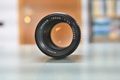 Nikon 105mm f 2.5 AIS AI-S - Pari al nuovo - Mint condition - Image 1 of 4