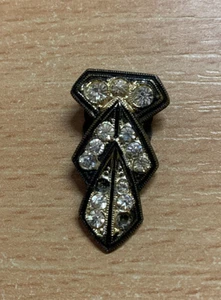 VINTAGE SILBERFARBENE BROSCHE MIT KLAREN STEINEN 3,81 GRAMM 3cm - HOCH (P3) - Bild 1 von 5