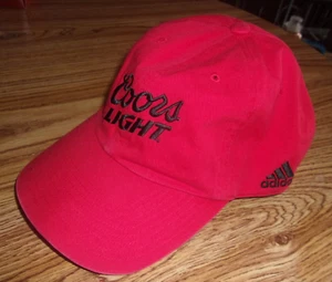 Adidas Coors Cappello Rosso Chiaro Berretto da Baseball con Strapback Regolabile - Foto 1 di 5