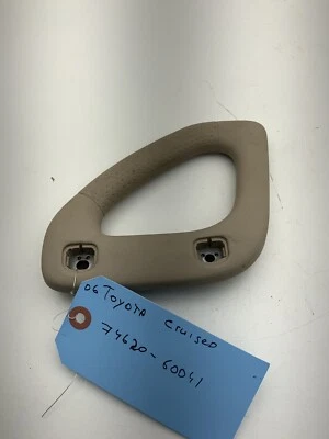 Lexus LX470 MANGO DE AGARRE LADO DEL PASAJERO SEGUNDA FILA 2006 TOYOTA LAND fila 8 Foto 1 de 2