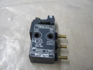 INTERRUPTOR LÍMITE RODILLO NEUMÁTICO FESTO R/0-3-PK-5 (14748) 3W/2P P9874 - Imagen 1 de 2