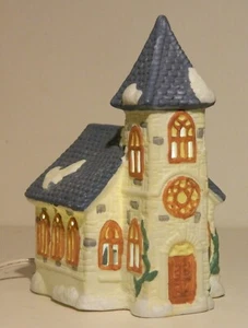 IGLESIA AZUL ILUMINADO de porcelana fina pintada a mano - Imagen 1 de 9