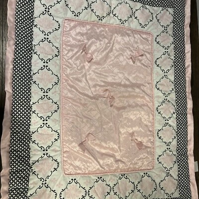 Manta/colcha para cuna LAMBS & IVY rosa negro blanco satinado, hinchada, reversible Foto 1 de 4