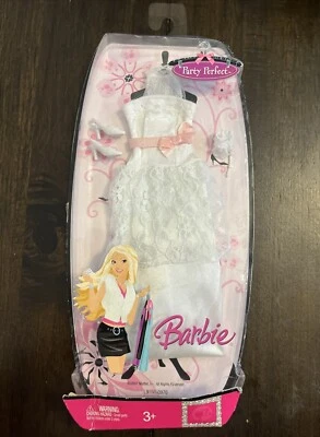 Mattel Barbie Vintage Complete Look Bow Party Dress Fashion Pack 2007 - Image 1 of 4