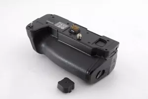OLYMPUS HLD-9 Power battery holder For OM-D E-M1 Mark II no.000AG88AD #487 - Picture 1 of 8