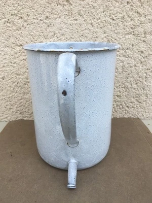 Ancien broc mural / Tôle émaillée / Moucheté bleu / Pot à lavement / Déco - Photo 1/4