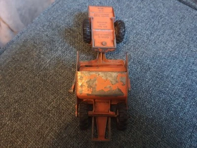 Vintage Matchbox King Size No6 Allis Chalmers Motor Scraper Orange Used - Image 1 of 4