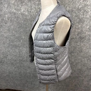 Uniqlo Down Vest Womens Small Gray Pink Polka Dot Lightweight Packable Puffer - Picture 1 of 15