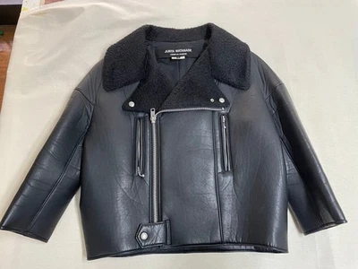 Junya Watanabe Chaqueta de cuero negra con cuello de piel Foto 1 de 4