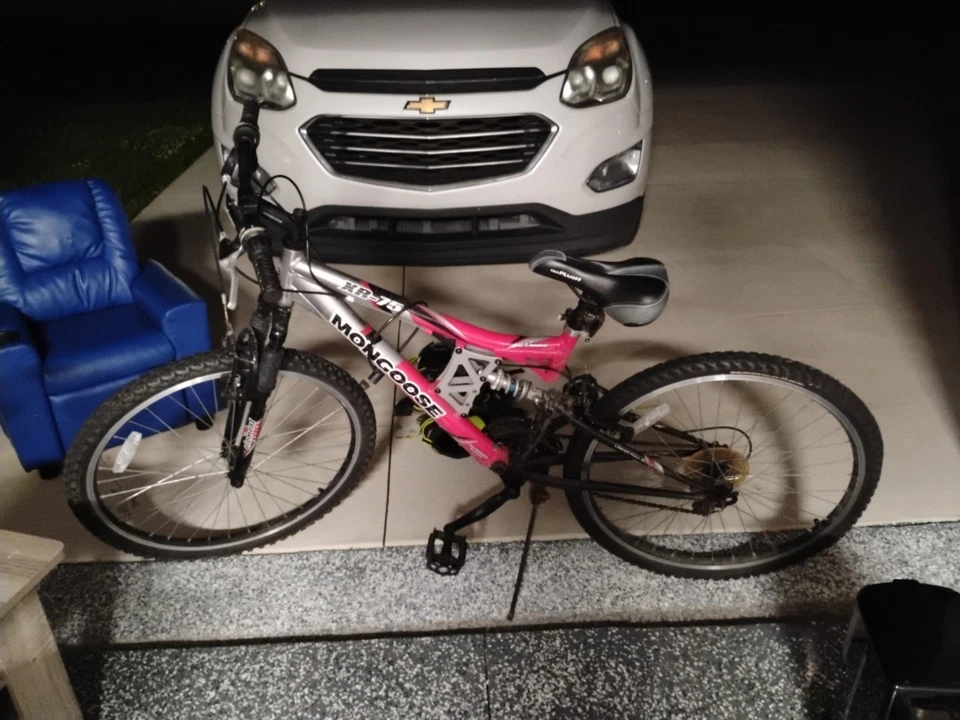 Mongoose XR-75 26" Full Suspension 21-speed Mountain Bike Model:R5116WMD  - Image 1 of 4