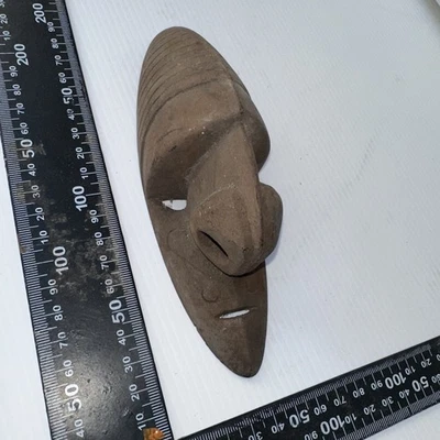 Old Papua New Guinea Ancestor Spirit Mask Big Nose Carving - image 1 of 3