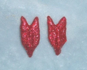 SAILOR MOON PLUTO Arrowhead RED GLITTER Sculpted Clip EARRINGS COSPLAY COSTUME - Picture 1 of 2