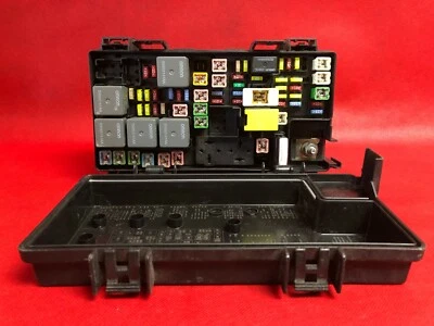 10 JEEP LIBERTY NITRO CAJA DE FUSIBLES INTEGRADA CAJA DE FUSIBLES TIPM 04692304AE Foto 1 de 4