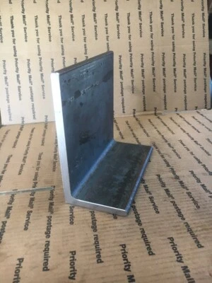 8 X 4 Acero Ángulo Hierro Resistente Soporte Soporte Estante 8” Largo 1/2” GROSOR  Foto 1 de 4