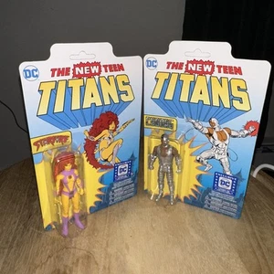 Funko DC The New Teen Titans - Starfire & Cyborg Set - Exclusive - NEW & Sealed - Picture 1 of 14