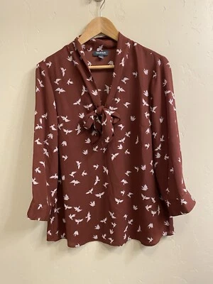 MODCLOTH Women’s Size Large Brown Bird Print Tie Front 3/4 Sleeve Blouse - Image 1 of 4