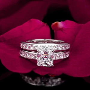 Juego de Banda de Anillo de Banda Diamante Simulado Corte Princesa de 3,50 quilates enchapado en Oro Blanco 14k - Imagen 1 de 4