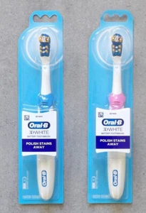 2 Oral-B 3D White Battery-Powered Toothbrush Polish Stains Away For Whiter Teeth - Picture 1 of 1