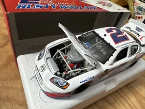 Action #2 Snap-on 85th Anniversary 2005 Dodge Charger 1:24 Diecast Car - Picture 1 of 7