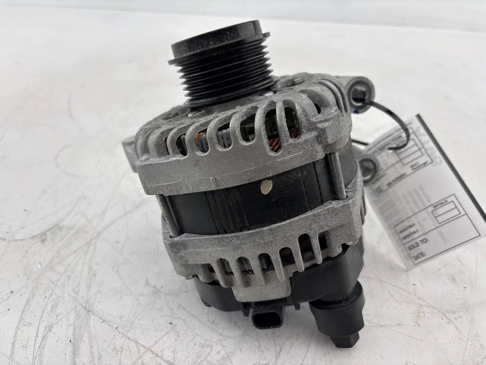Alternador Buick Enclave 3,6 L 2023-2024 170 amperios OEM 13552645 Foto 1 de 4