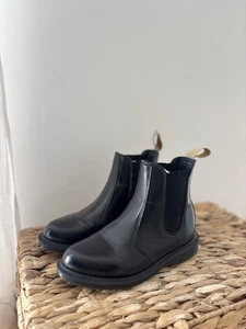 Dr Martens 2976 Chelsea Black Smooth Leather Ankle Plain Welt Boots Size UK 3 - Picture 1 of 5