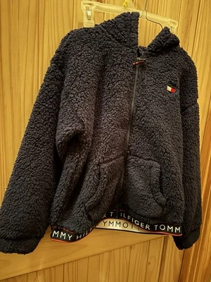 Jaqueta com capuz Tommy Hilfiger Sherpa tamanho XL (16) - Imagem 1 de 4